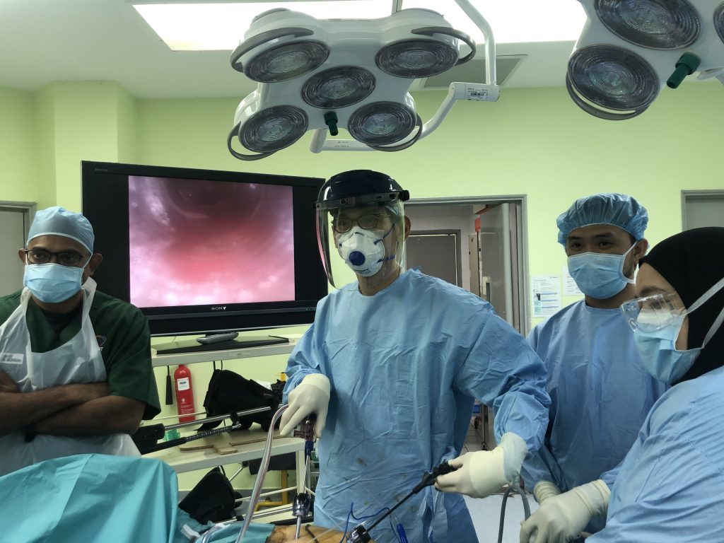 Dr Chan Siew How and his team in surgery room
